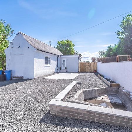Lovely 1-Bed Cottage In Kelty With Hot Tub Extérieur photo